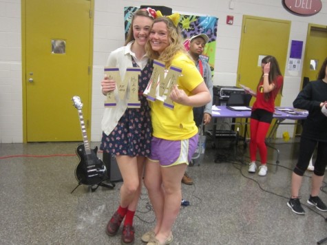 Madison Smith and Samantha Boswell accept their superlatives for Females Attached At The Hip 