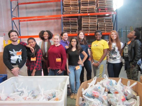 L2F student volunteers after finishing 400 "backpack" food bags. 