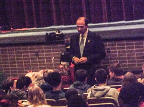 Yancey discussing with students.